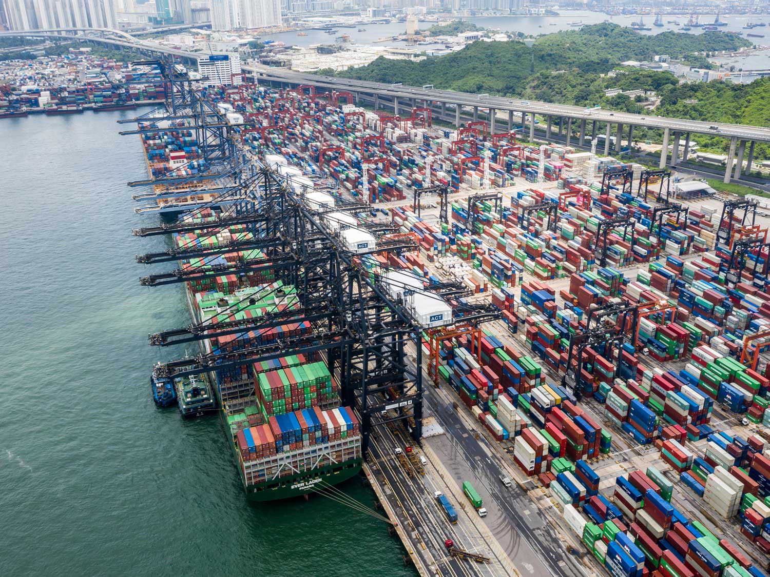 The impact of the COVID pandemic on global logistics