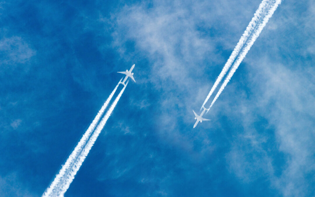 aircraft vapour trails