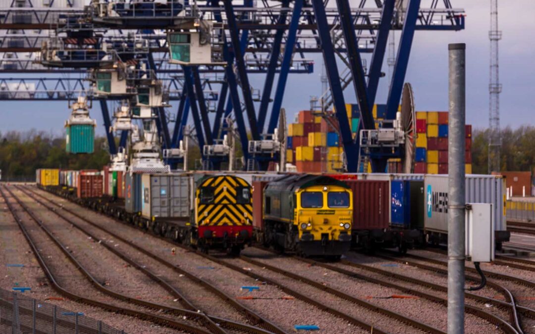 rail containers loading